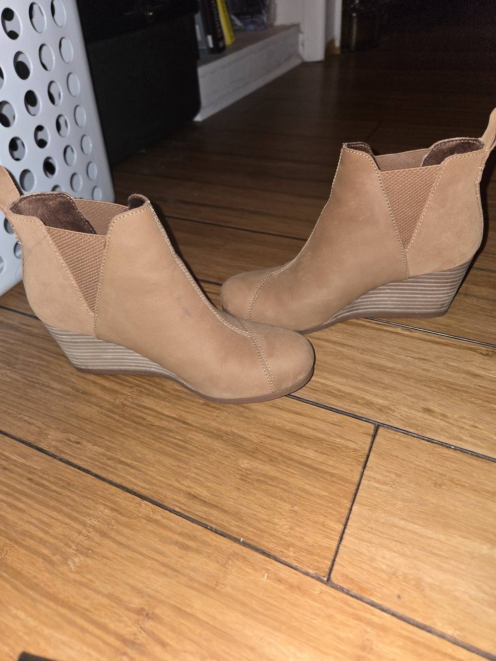 Women's Tan Wedge TOMS Chelsea Booties